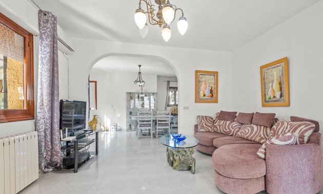 Resale - Villa -
Orihuela Costa - Res. Las Filipinas