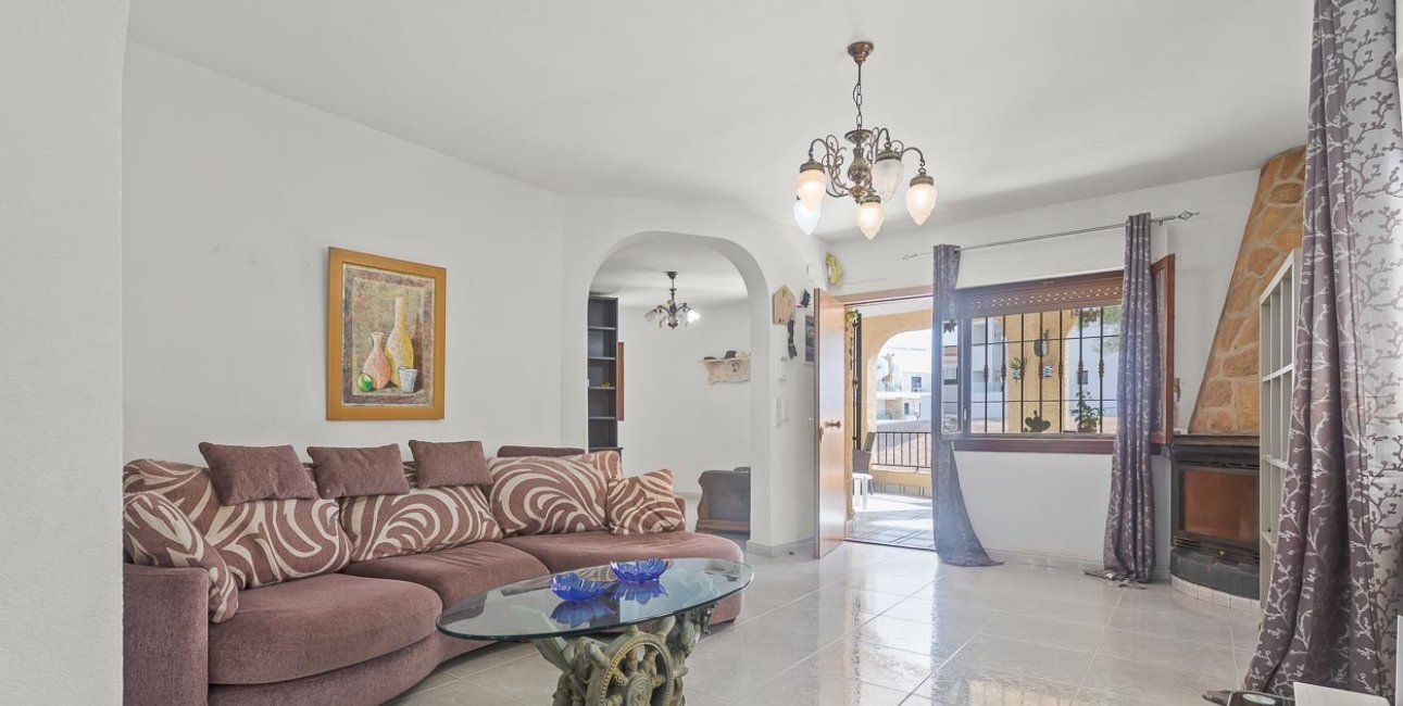 Resale - Villa -
Orihuela Costa - Res. Las Filipinas