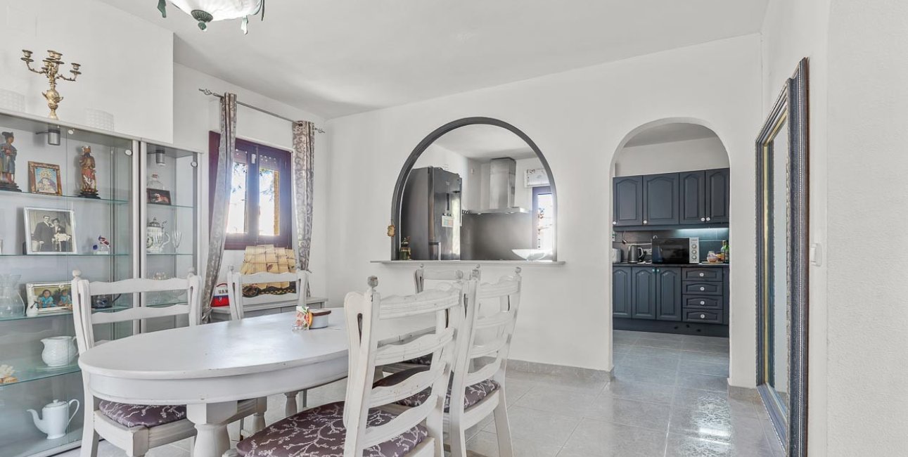 Resale - Villa -
Orihuela Costa - Res. Las Filipinas