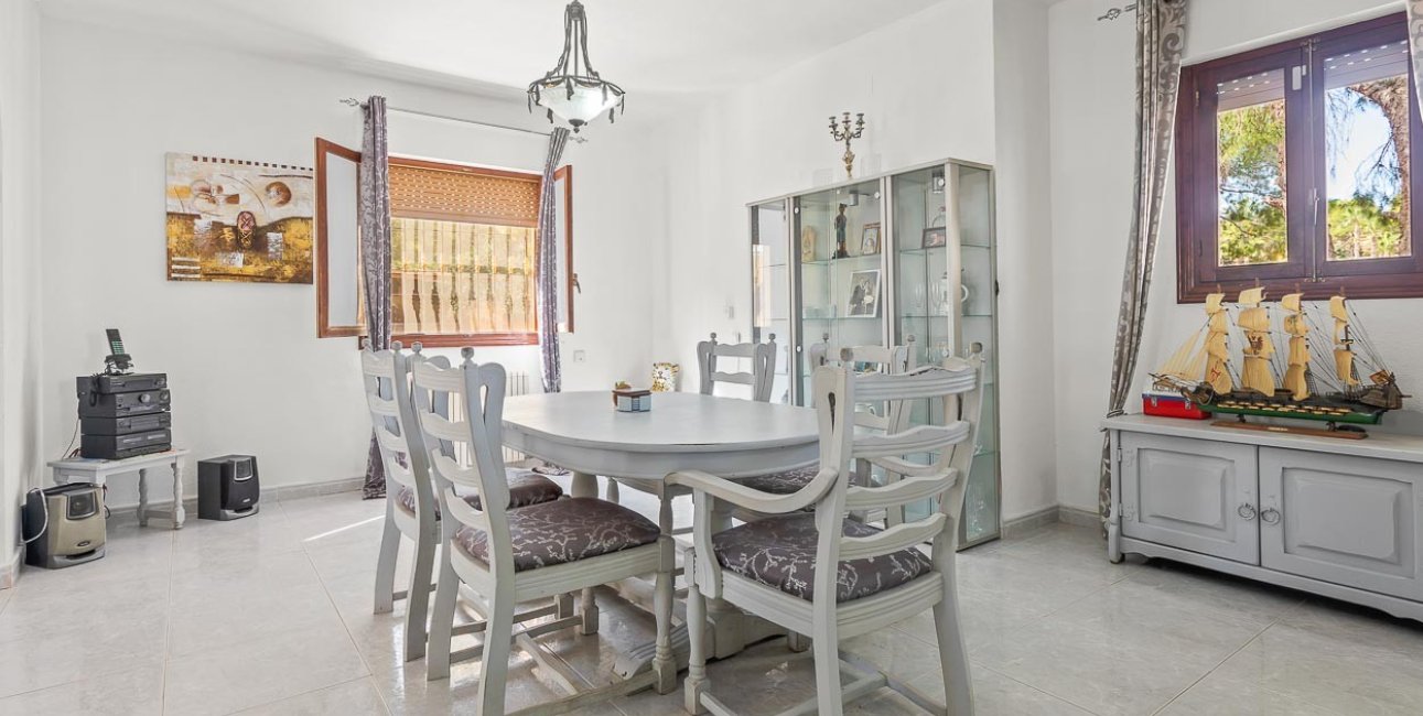 Resale - Villa -
Orihuela Costa - Res. Las Filipinas