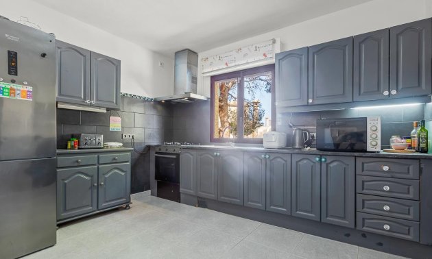 Resale - Villa -
Orihuela Costa - Res. Las Filipinas