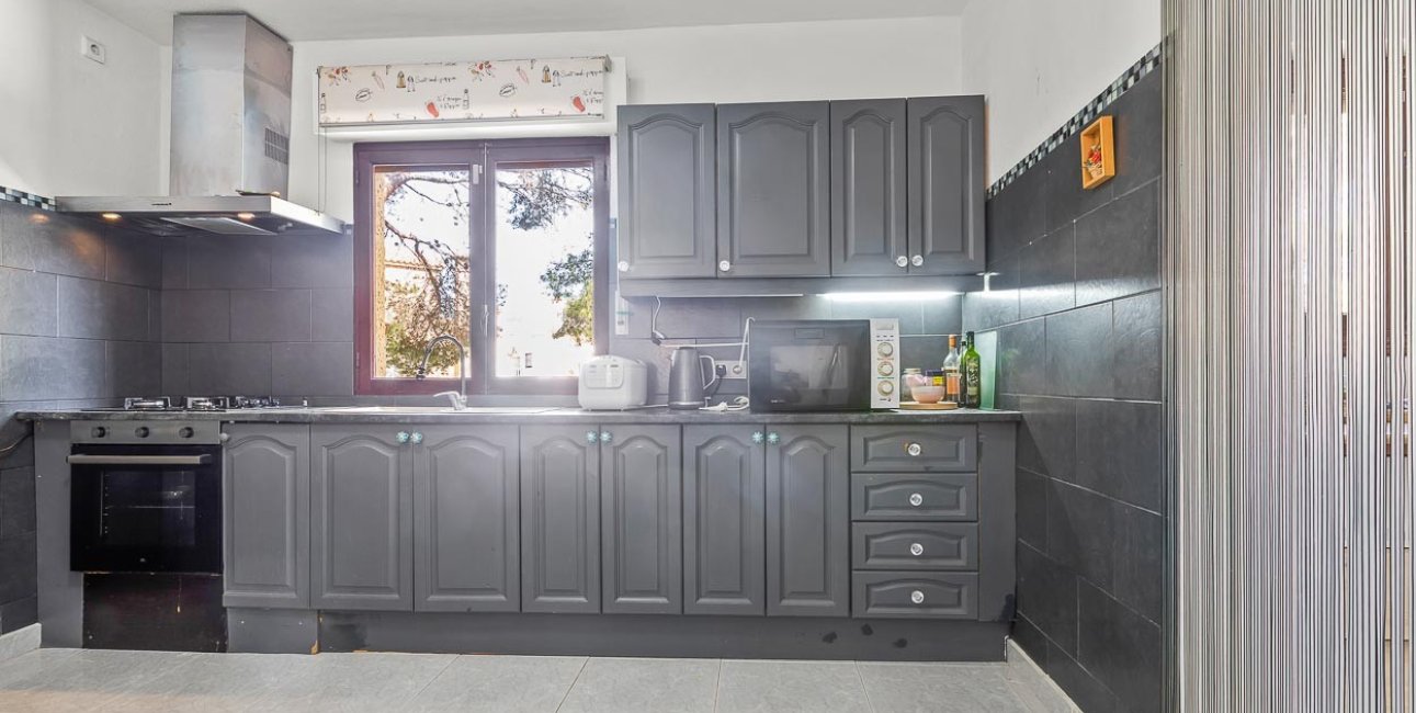 Resale - Villa -
Orihuela Costa - Res. Las Filipinas