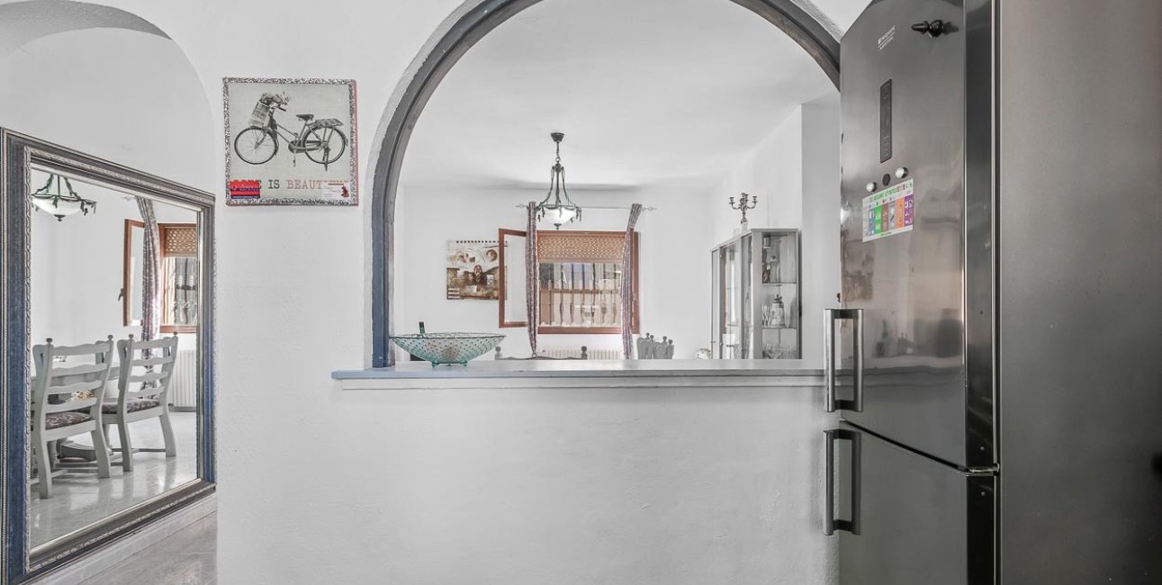 Resale - Villa -
Orihuela Costa - Res. Las Filipinas