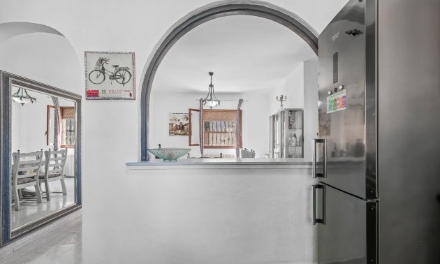 Resale - Villa -
Orihuela Costa - Res. Las Filipinas