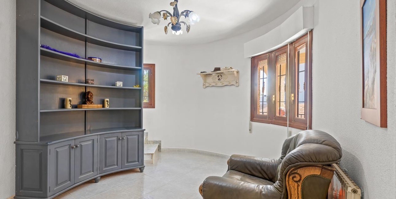 Resale - Villa -
Orihuela Costa - Res. Las Filipinas