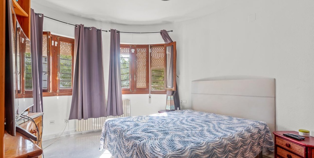 Resale - Villa -
Orihuela Costa - Res. Las Filipinas