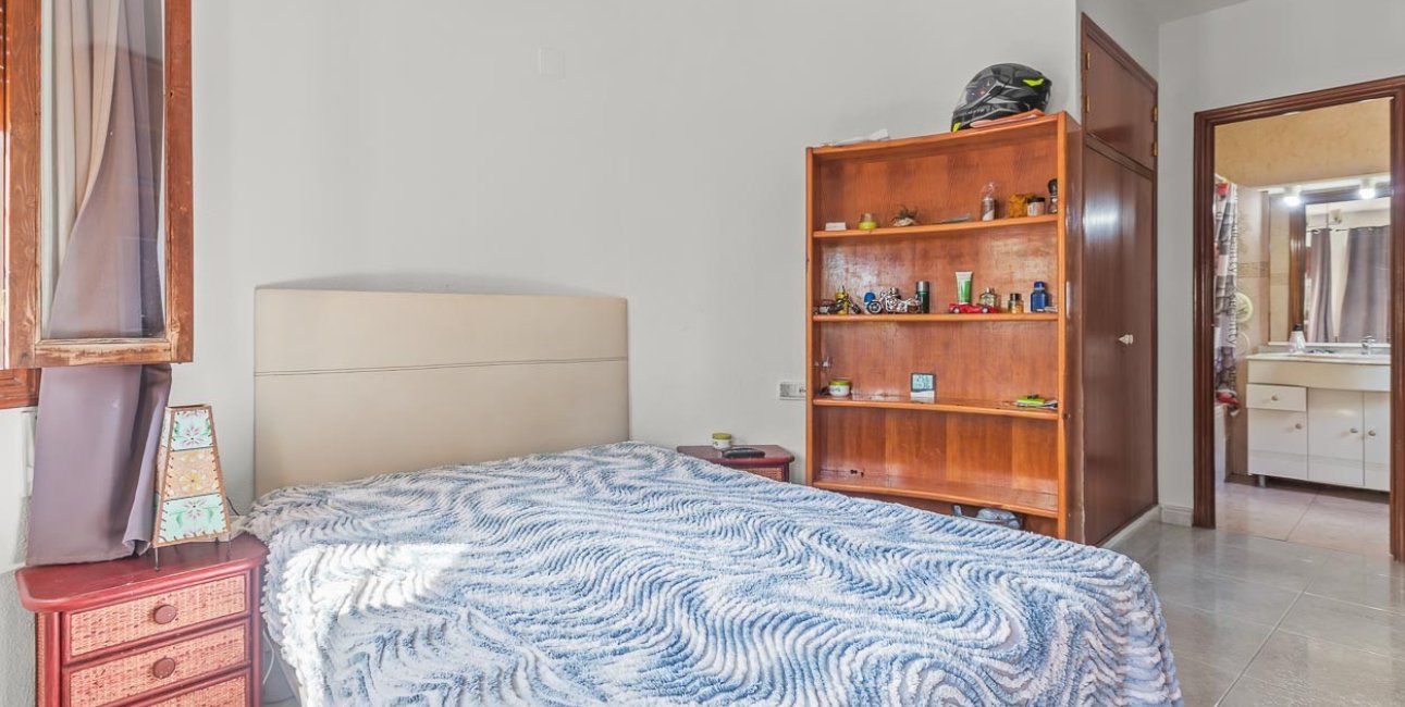 Resale - Villa -
Orihuela Costa - Res. Las Filipinas