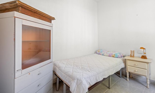 Resale - Villa -
Orihuela Costa - Res. Las Filipinas