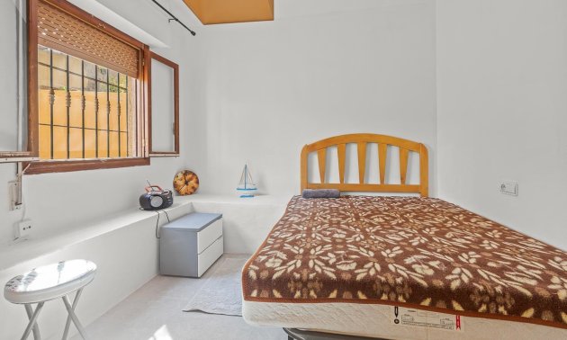 Resale - Villa -
Orihuela Costa - Res. Las Filipinas