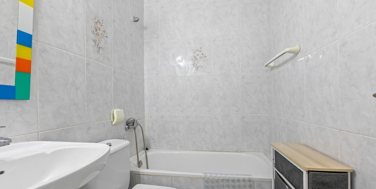 Resale - Villa -
Orihuela Costa - Res. Las Filipinas