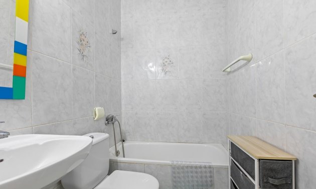 Resale - Villa -
Orihuela Costa - Res. Las Filipinas