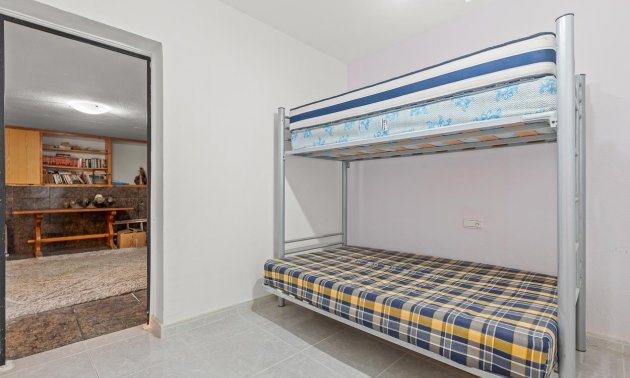 Resale - Villa -
Orihuela Costa - Res. Las Filipinas