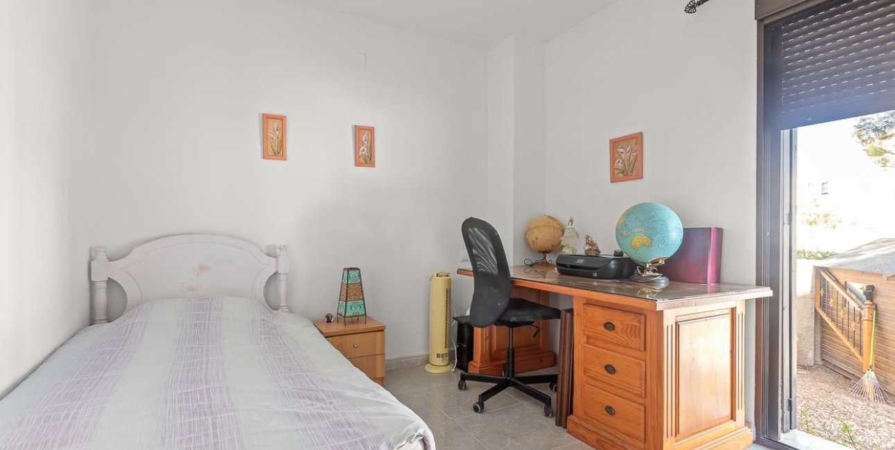 Resale - Villa -
Orihuela Costa - Res. Las Filipinas