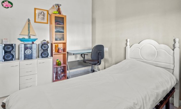 Resale - Villa -
Orihuela Costa - Res. Las Filipinas