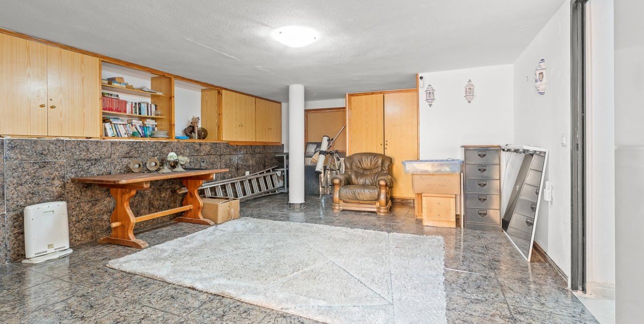 Resale - Villa -
Orihuela Costa - Res. Las Filipinas