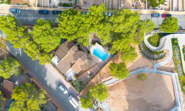 Resale - Villa -
Orihuela Costa - Res. Las Filipinas