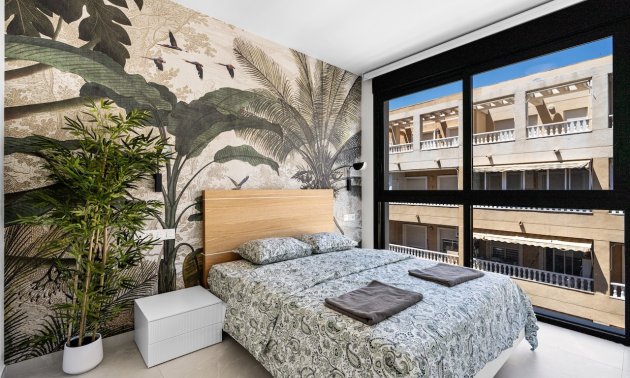 Resale - Apartment / flat -
Torrevieja - Playa del Cura