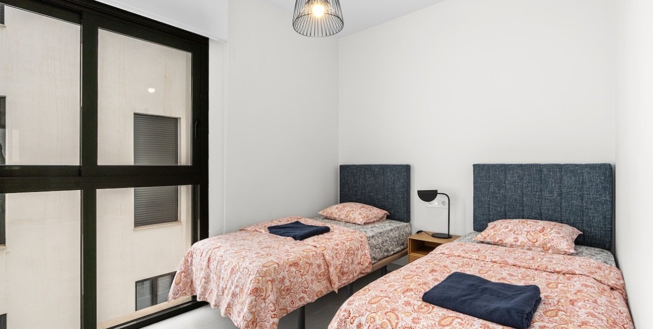 Resale - Apartment / flat -
Torrevieja - Playa del Cura