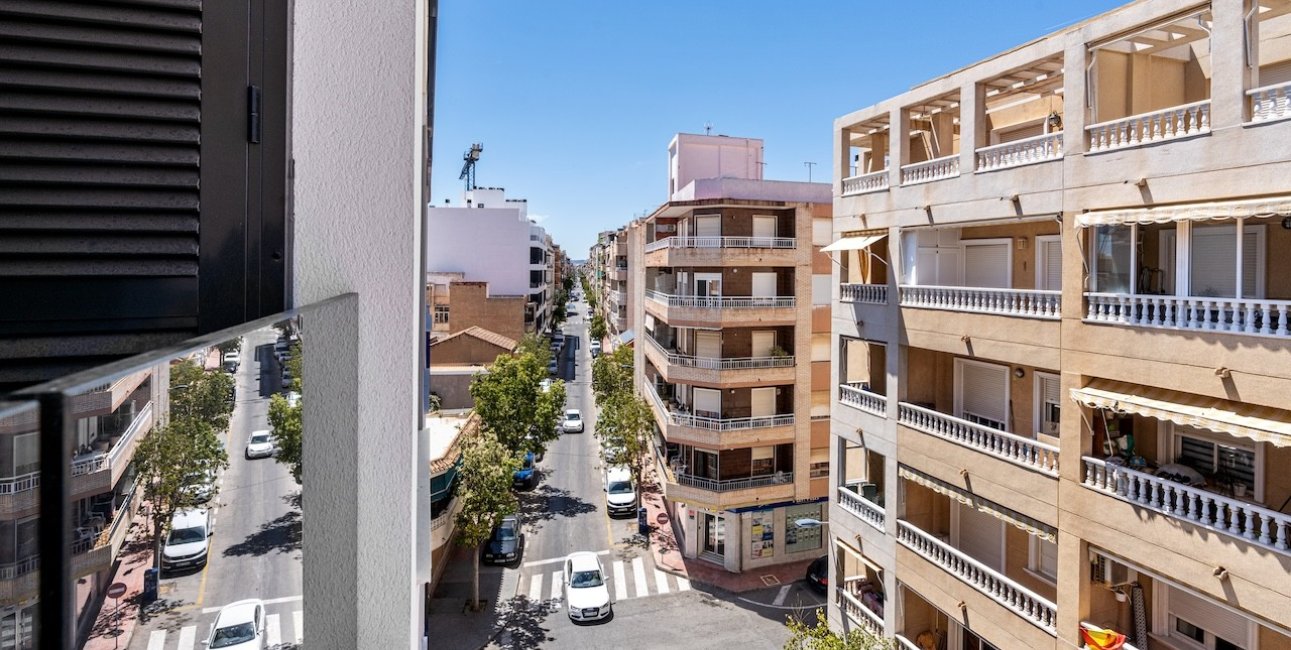 Resale - Apartment / flat -
Torrevieja - Playa del Cura