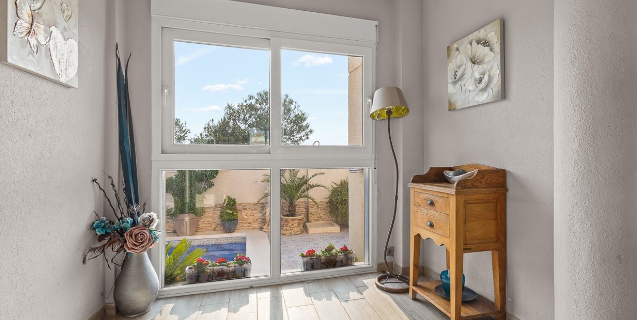 Reventa - Villa -
Orihuela Costa - Playa Flamenca