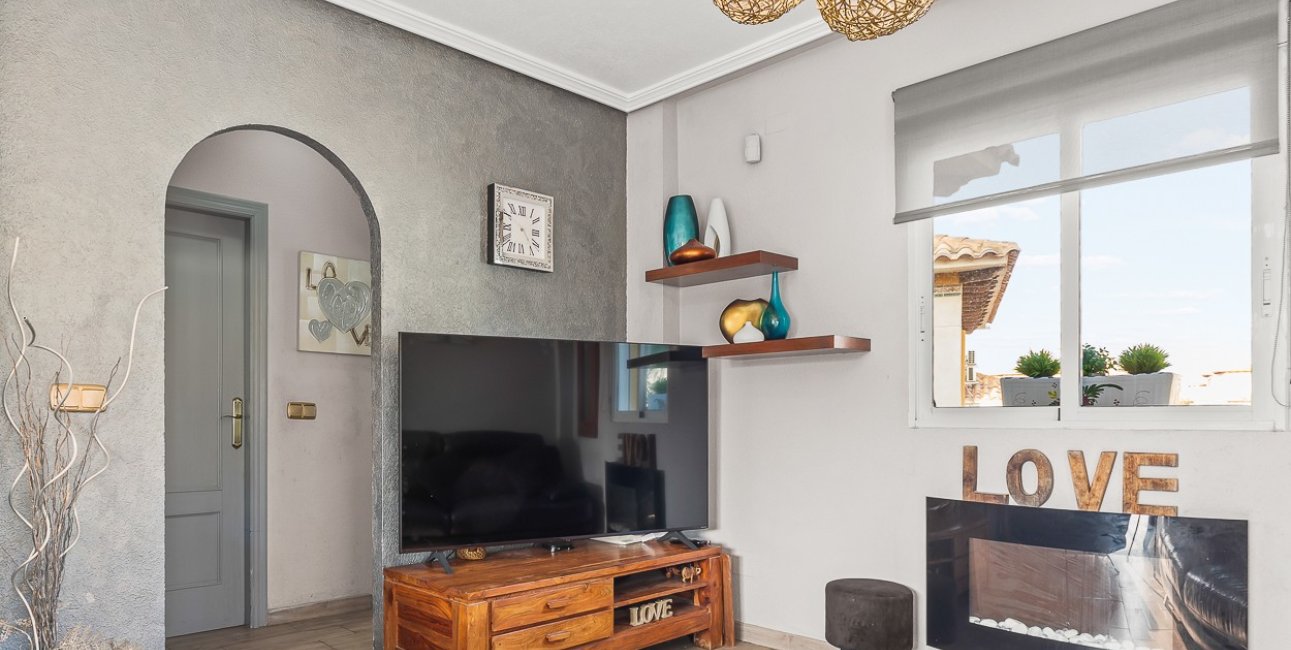 Reventa - Villa -
Orihuela Costa - Playa Flamenca