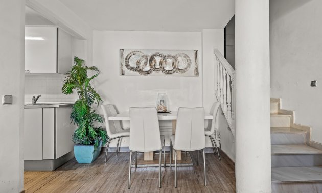 Reventa - Villa -
Orihuela Costa - Playa Flamenca