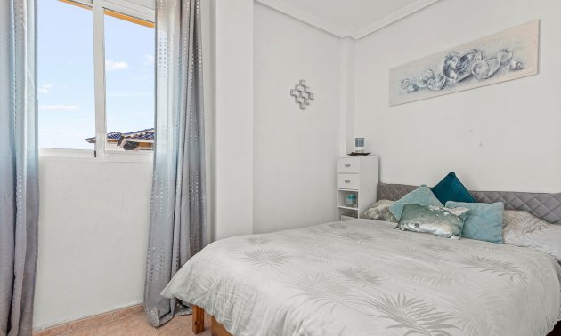 Reventa - Villa -
Orihuela Costa - Playa Flamenca