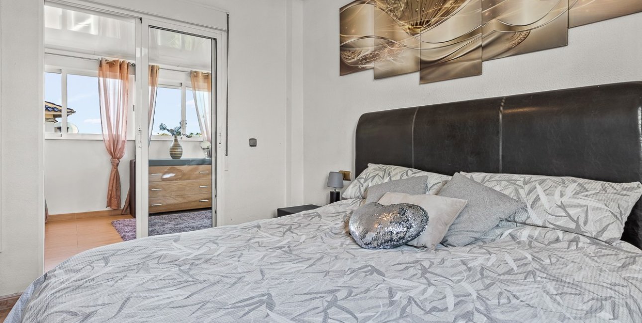 Reventa - Villa -
Orihuela Costa - Playa Flamenca