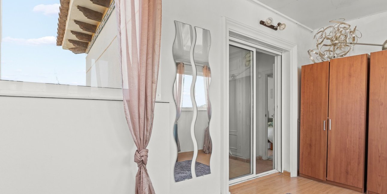 Reventa - Villa -
Orihuela Costa - Playa Flamenca