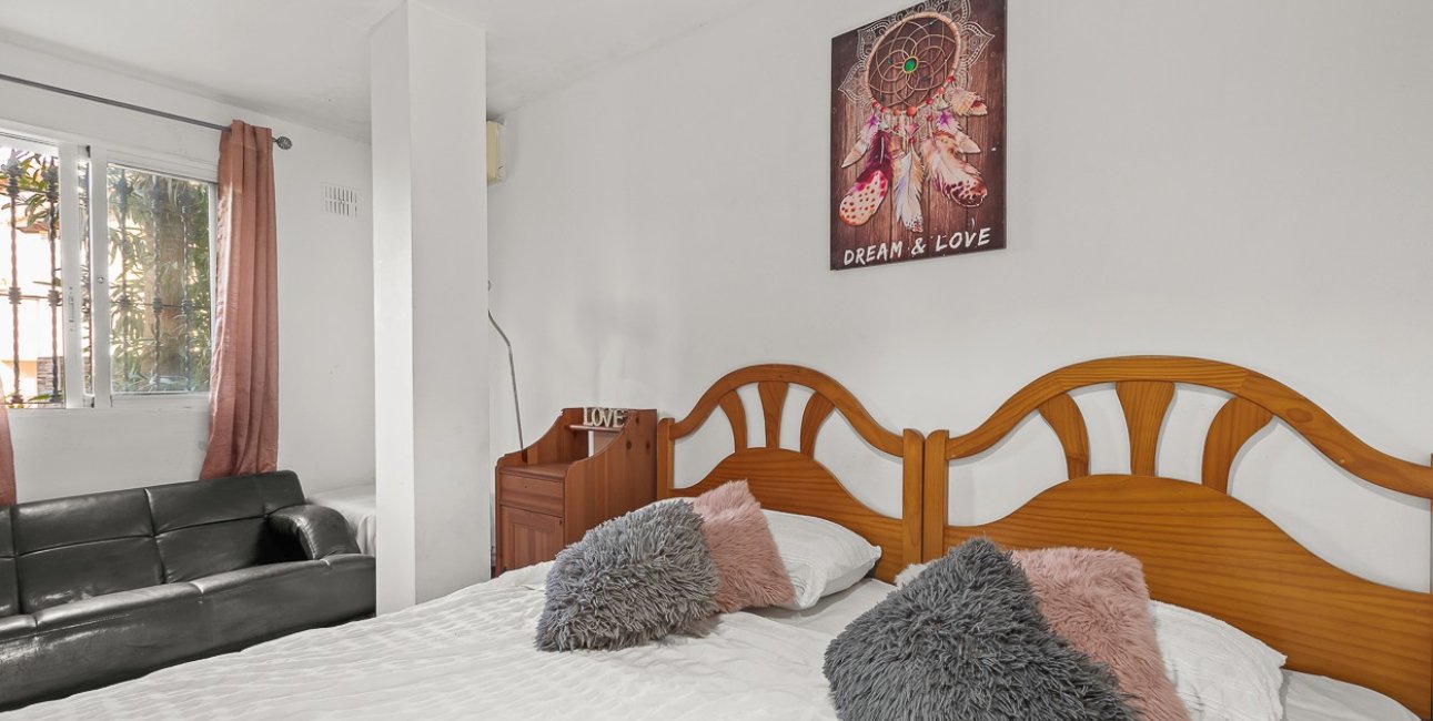 Reventa - Villa -
Orihuela Costa - Playa Flamenca