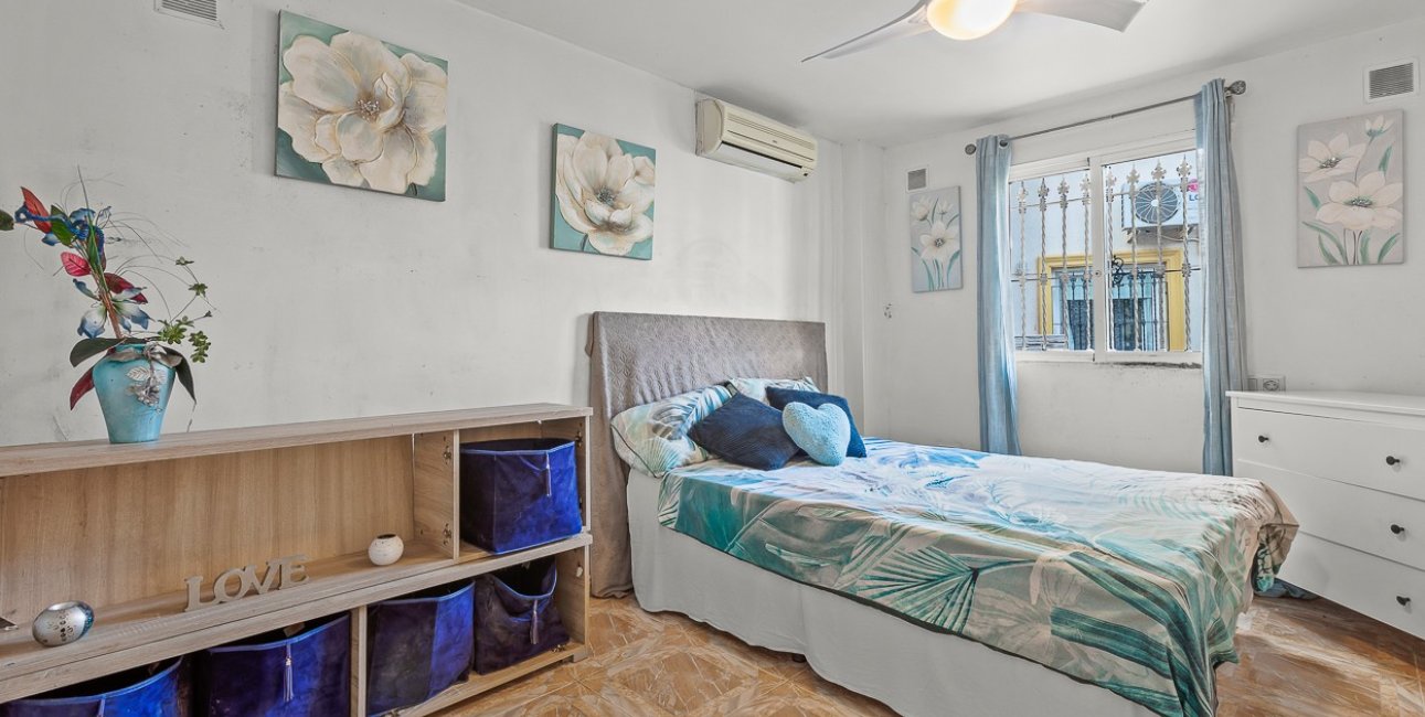 Reventa - Villa -
Orihuela Costa - Playa Flamenca