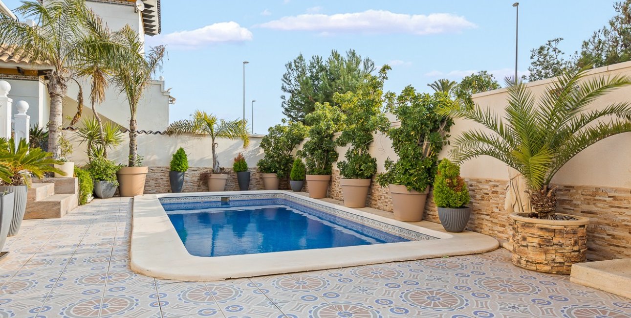 Reventa - Villa -
Orihuela Costa - Playa Flamenca