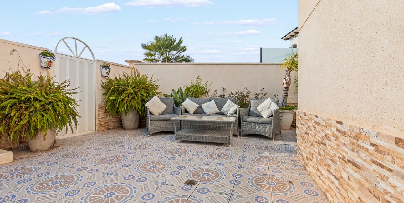 Reventa - Villa -
Orihuela Costa - Playa Flamenca