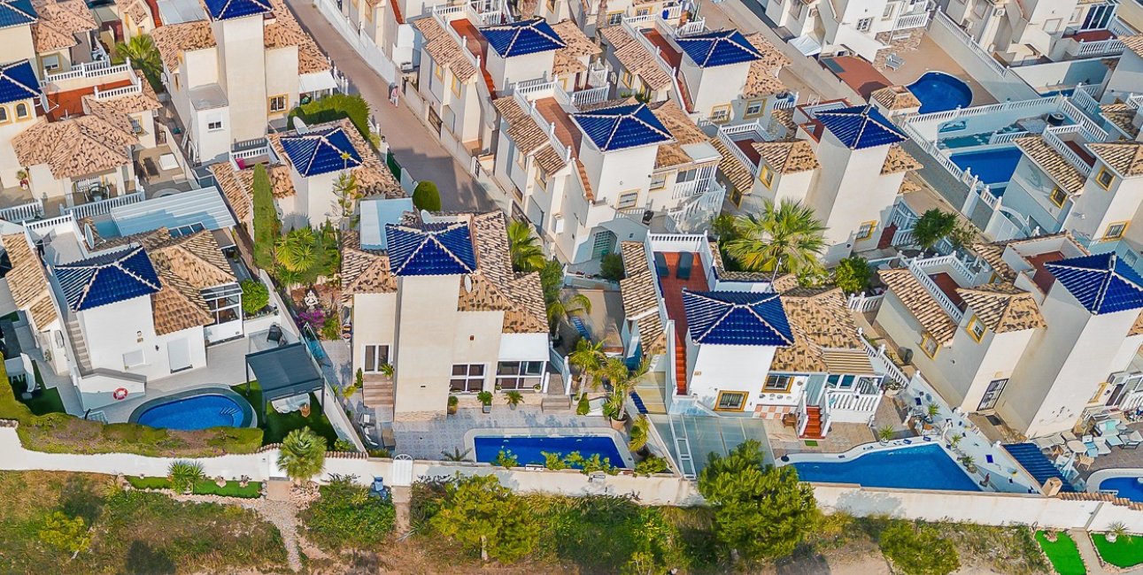 Reventa - Villa -
Orihuela Costa - Playa Flamenca