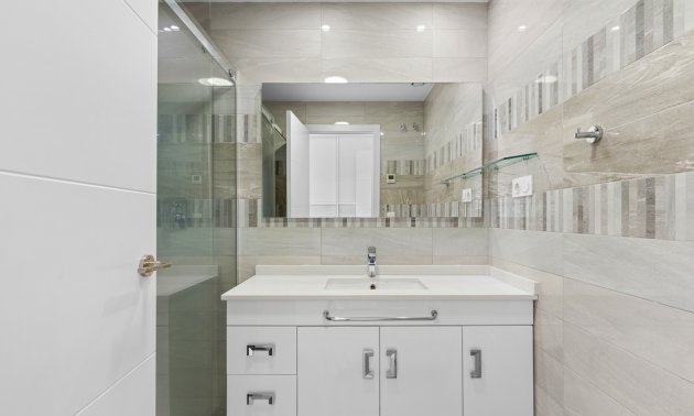 Resale - Apartment / flat -
Orihuela Costa - Punta Prima