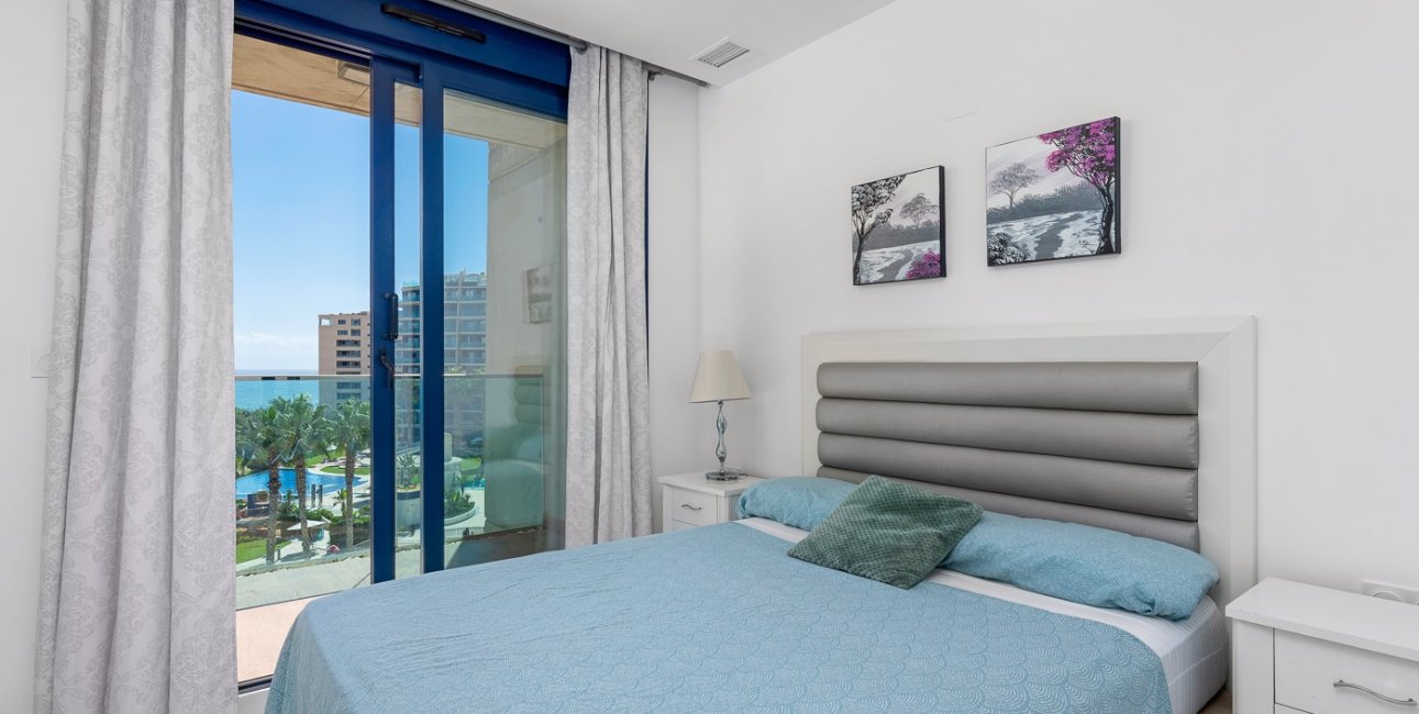 Resale - Apartment / flat -
Orihuela Costa - Punta Prima