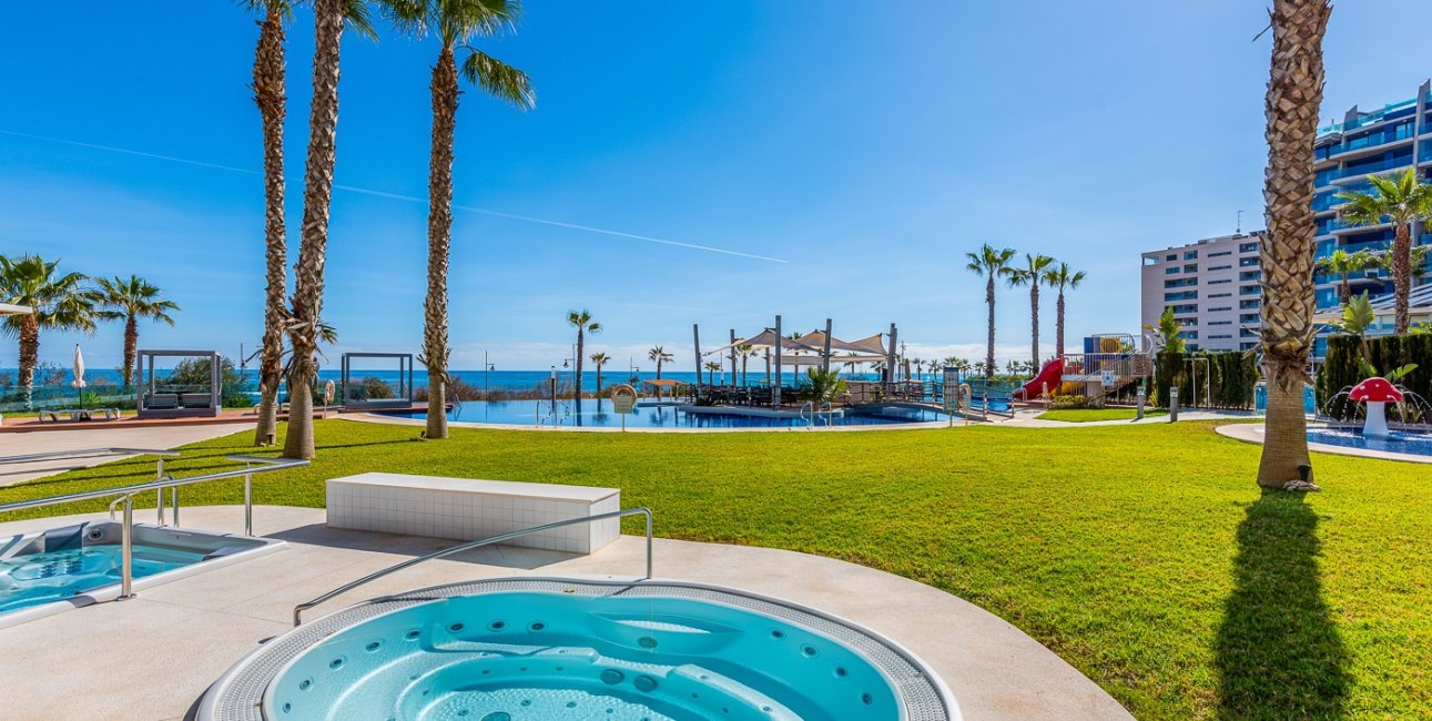 Resale - Apartment / flat -
Orihuela Costa - Punta Prima