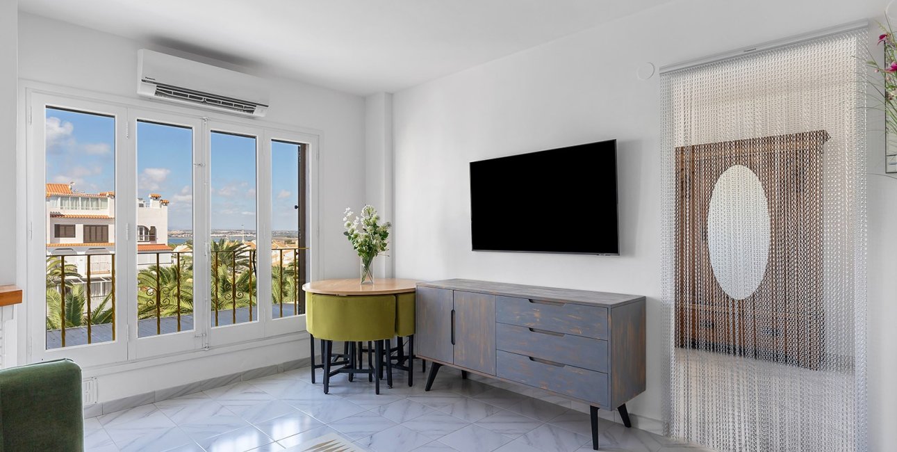 Resale - Apartment / flat -
Torrevieja - La Mata