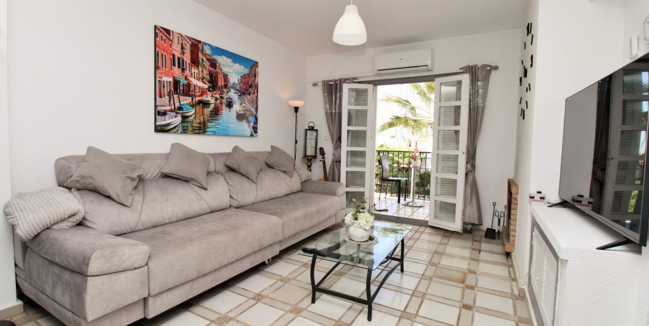 Resale - Apartment / flat -
Orihuela Costa - Villamartín