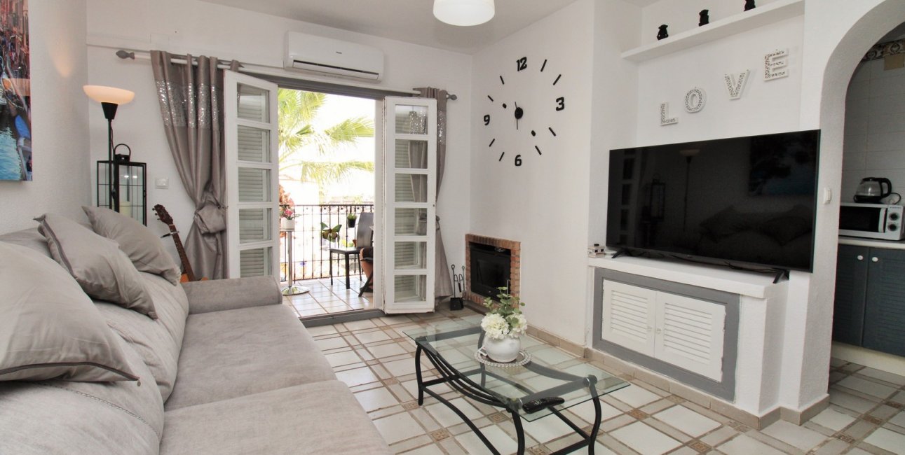 Resale - Apartment / flat -
Orihuela Costa - Villamartín