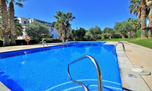 Resale - Apartment / flat -
Orihuela Costa - Villamartín