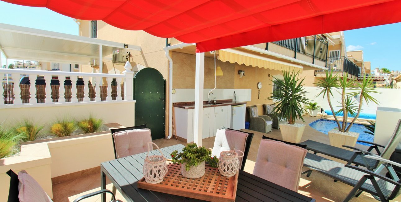 Resale - Villa -
Orihuela Costa - Villamartín