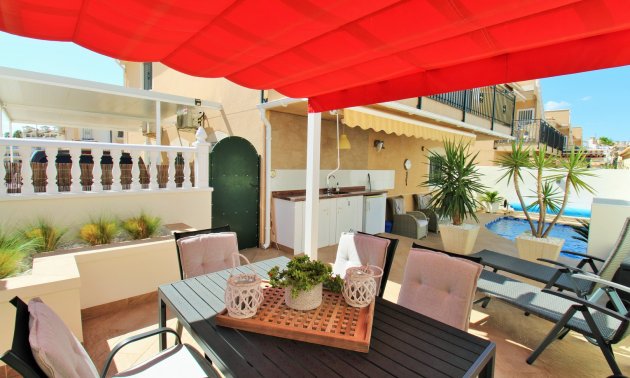 Resale - Villa -
Orihuela Costa - Villamartín