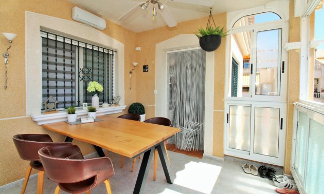 Resale - Villa -
Orihuela Costa - Villamartín