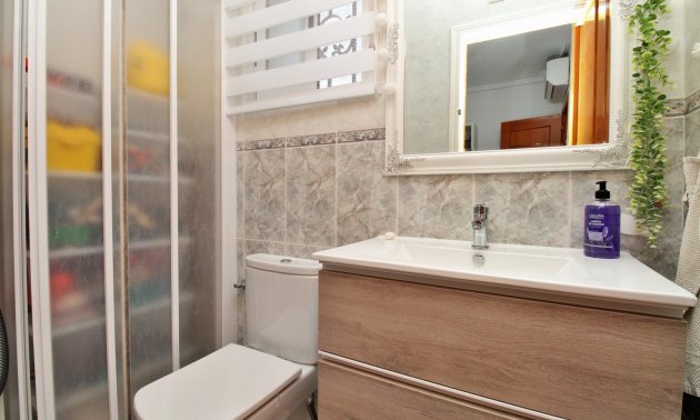 Resale - Villa -
Orihuela Costa - Villamartín