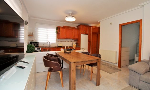 Resale - Villa -
Orihuela Costa - Villamartín