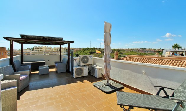 Resale - Villa -
Orihuela Costa - Villamartín