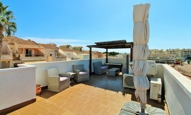 Resale - Villa -
Orihuela Costa - Villamartín