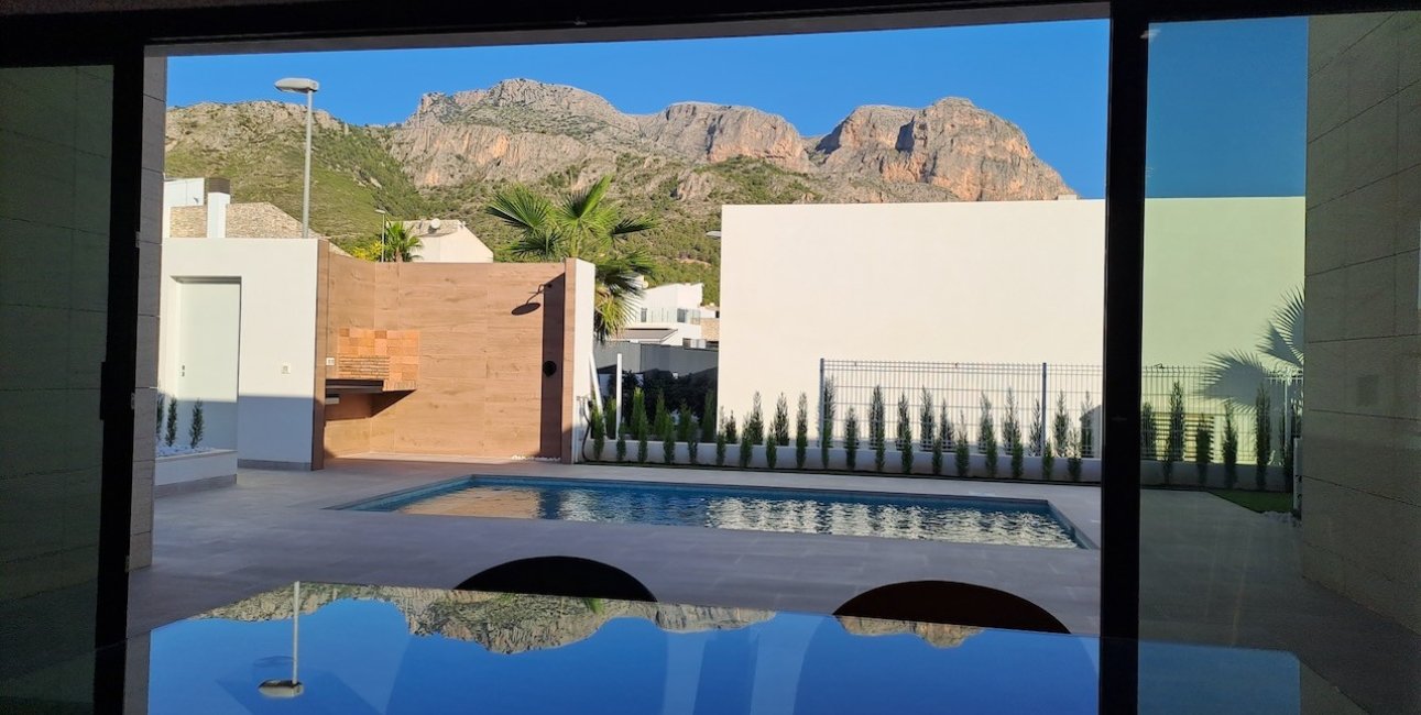 Resale - Villa -
Polop - Urbanizaciones