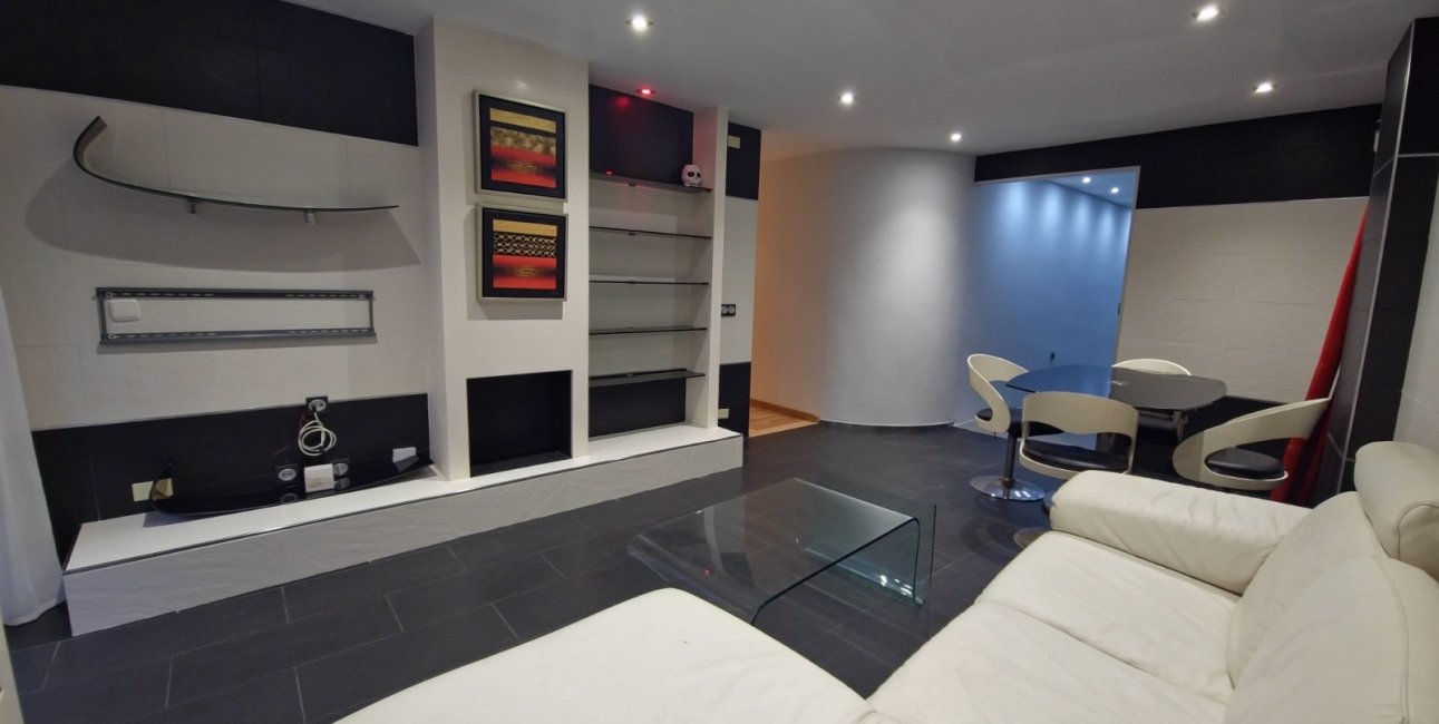 Resale - Apartment / flat -
Torrevieja - Playa del Cura